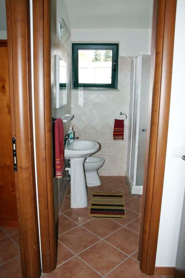 Borgo Lu Canali Da Gavino Appartement Badesi Buitenkant foto