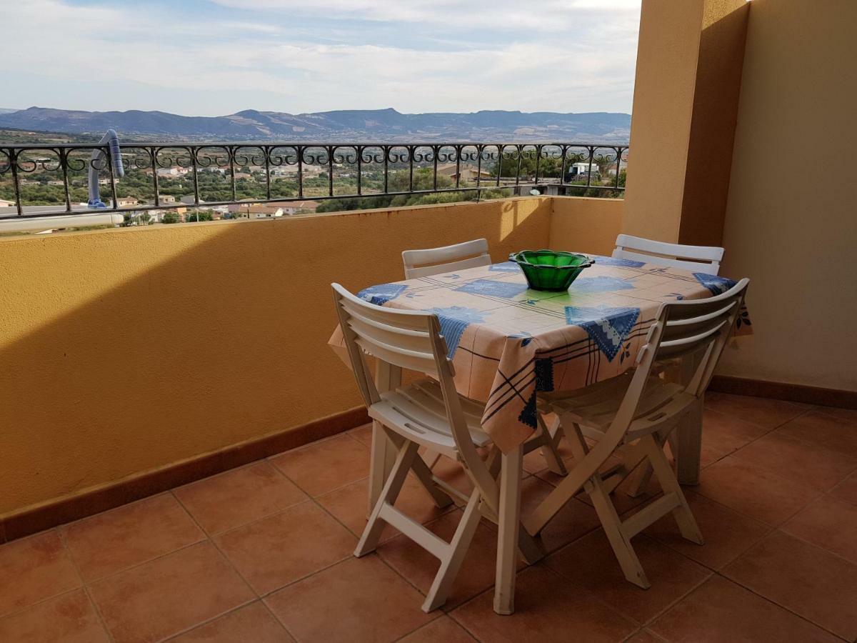 Borgo Lu Canali Da Gavino Appartement Badesi Buitenkant foto