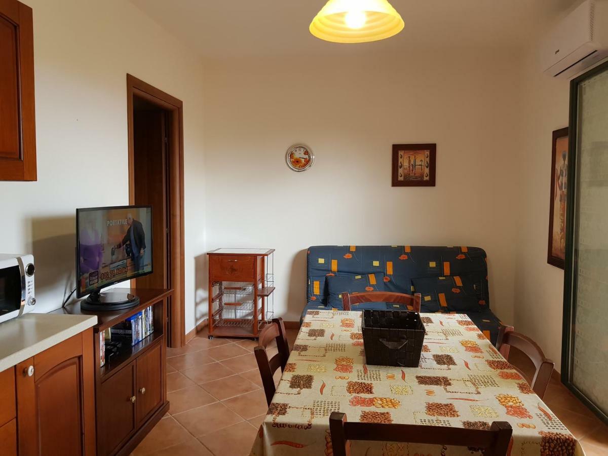 Borgo Lu Canali Da Gavino Appartement Badesi Buitenkant foto
