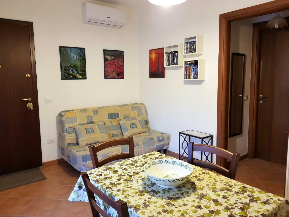 Borgo Lu Canali Da Gavino Appartement Badesi Buitenkant foto