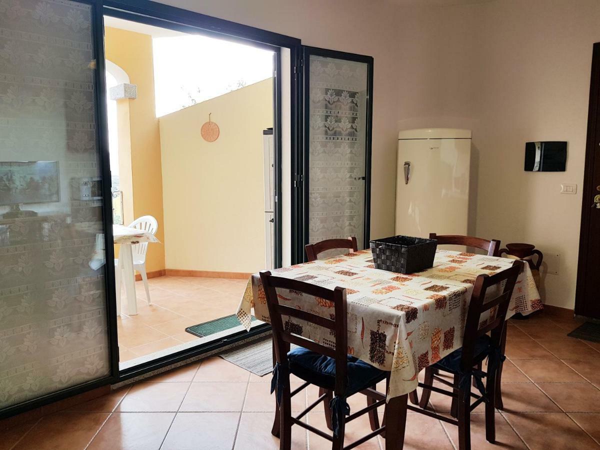 Borgo Lu Canali Da Gavino Appartement Badesi Buitenkant foto