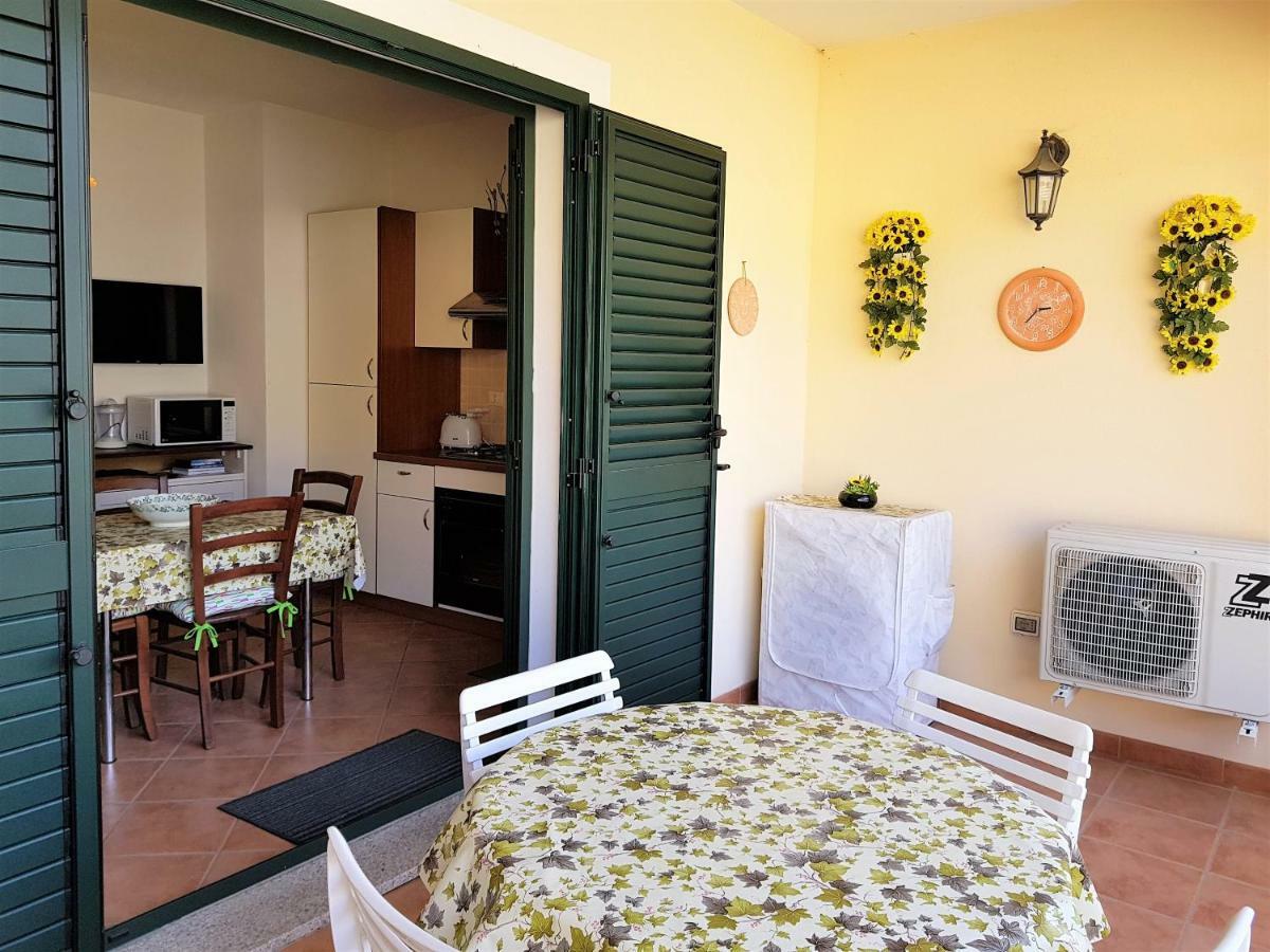 Borgo Lu Canali Da Gavino Appartement Badesi Buitenkant foto