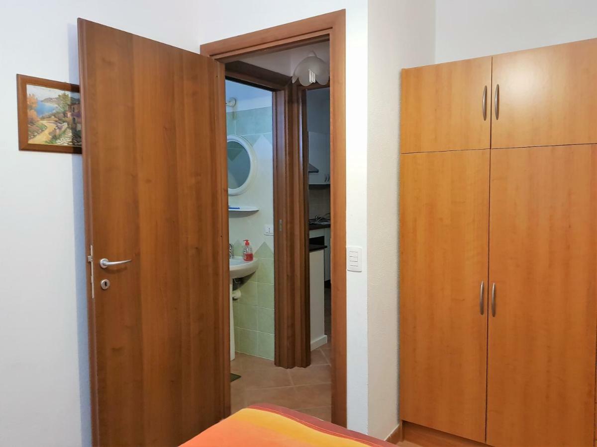 Borgo Lu Canali Da Gavino Appartement Badesi Buitenkant foto
