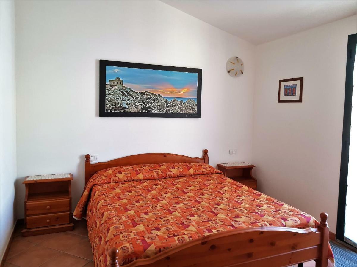 Borgo Lu Canali Da Gavino Appartement Badesi Buitenkant foto