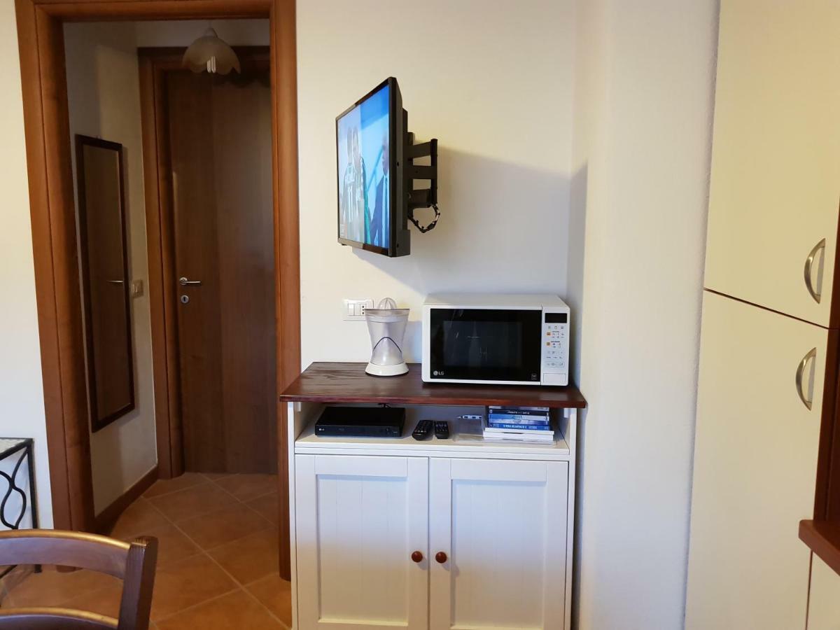 Borgo Lu Canali Da Gavino Appartement Badesi Buitenkant foto
