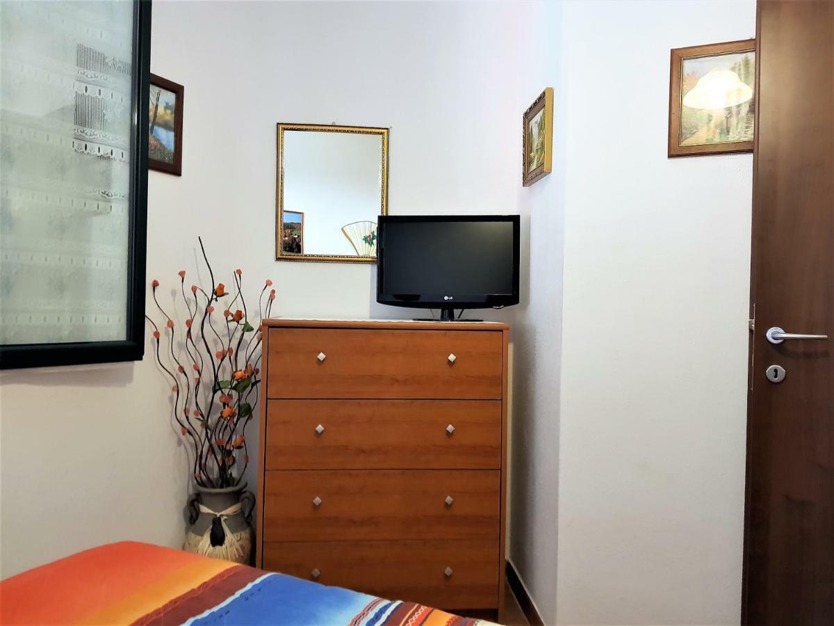 Borgo Lu Canali Da Gavino Appartement Badesi Buitenkant foto